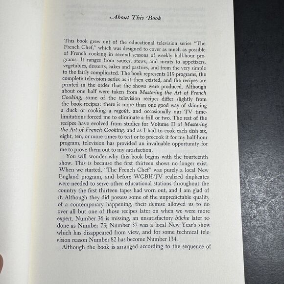 Vintage Julia Child Cook Book, "The French Chef Cookbook" hard cover [Book 208] - Picture 10 of 14